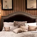 Chateaubriand Hotel 4*