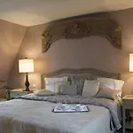 Chateaubriand Hotel
