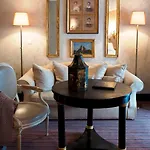 Chateaubriand Hotel