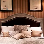 Chateaubriand Hotel 4*